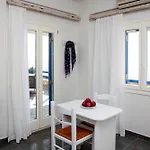 Aura Paros アパート