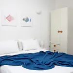 Aura Paros アパート ロガラス