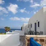 Aura Paros アパート ロガラス