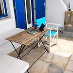 Aura Paros