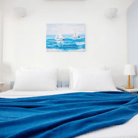 Aura Paros Logaras