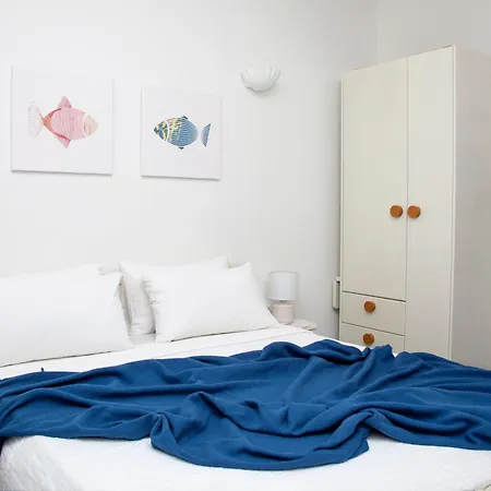 Aura Paros Apartment Logaras