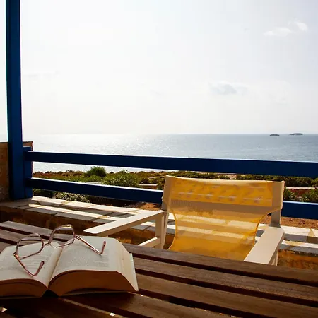 Aura Paros Logaras